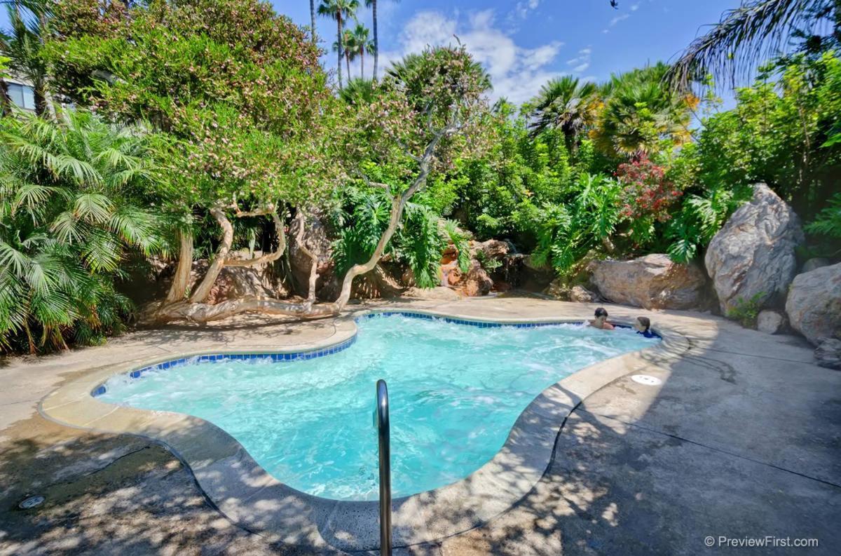 Oceanview Retreat - Steps To The Beach And 2 Pools Oceanside Exterior photo
